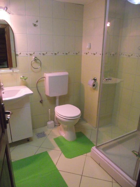 Cabana Piatra Runcului Vatra Moldoviţei Kamer foto